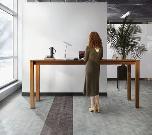 Interface lanza dos nuevas colecciones de pavimentos