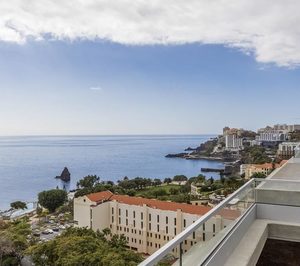 Barceló se refuerza en Portugal