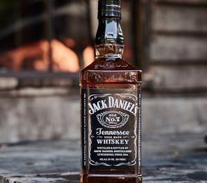 Jack Daniels mejora en alimentación y crece un 21%