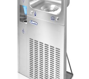 Canaletas lanza su primera fuente empotrada en la pared