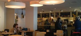 Una enseña suma una cafetería en Madrid tras perder dos