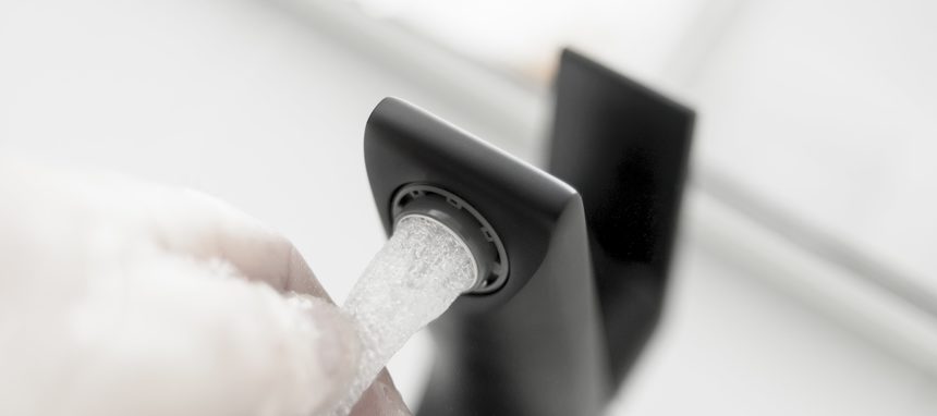 Clever lanza nuevos acabados en blanco y negro