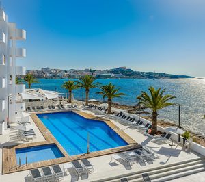 Playasol destina 9 M a reformas para esta temporada