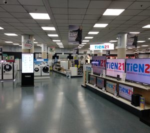 Tien21 Ferri renueva su establecimiento de Villena