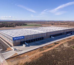 Omnicanalidad y sostenibilidad, ejes del nuevo centro logístico de Decathlon en León