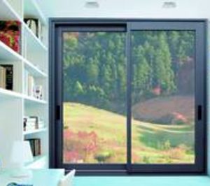 Cortizo desarrolla su nueva ventana corredera con prestaciones de abisagrada