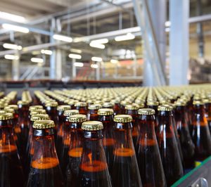 Casi la mitad de la cerveza se comercializa en envases reutilizables