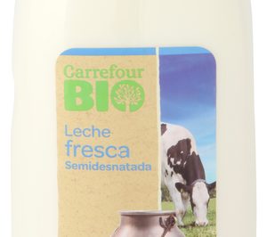Carrefour lanza la primera leche fresca Bio con MDD