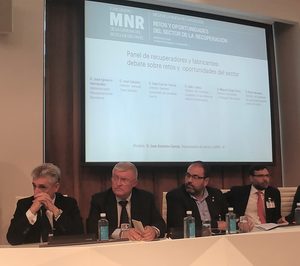 El sector de la recuperación de papel y cartón debate su futuro