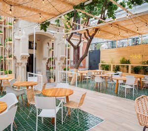 Larrumba pone en marcha dos nuevos espacios de restauración