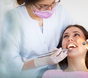 Adeslas Dental mejora un 11% su facturación y se aproxima a las 200 clínicas