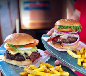 Una cadena de hamburgueserías abre en un pueblo de Madrid