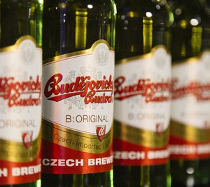 Hijos de Rivera coge la distribución de la checa Budvar