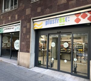 Plusfresc reabre la tienda adquirida a Caprabo en Barcelona
