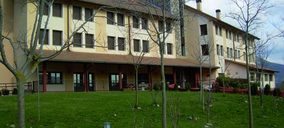 ¿Cuánto pesa la gestión de centros públicos en el negocio de los grupos geriátricos?