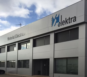 Electricidad Guerra renueva punto de venta