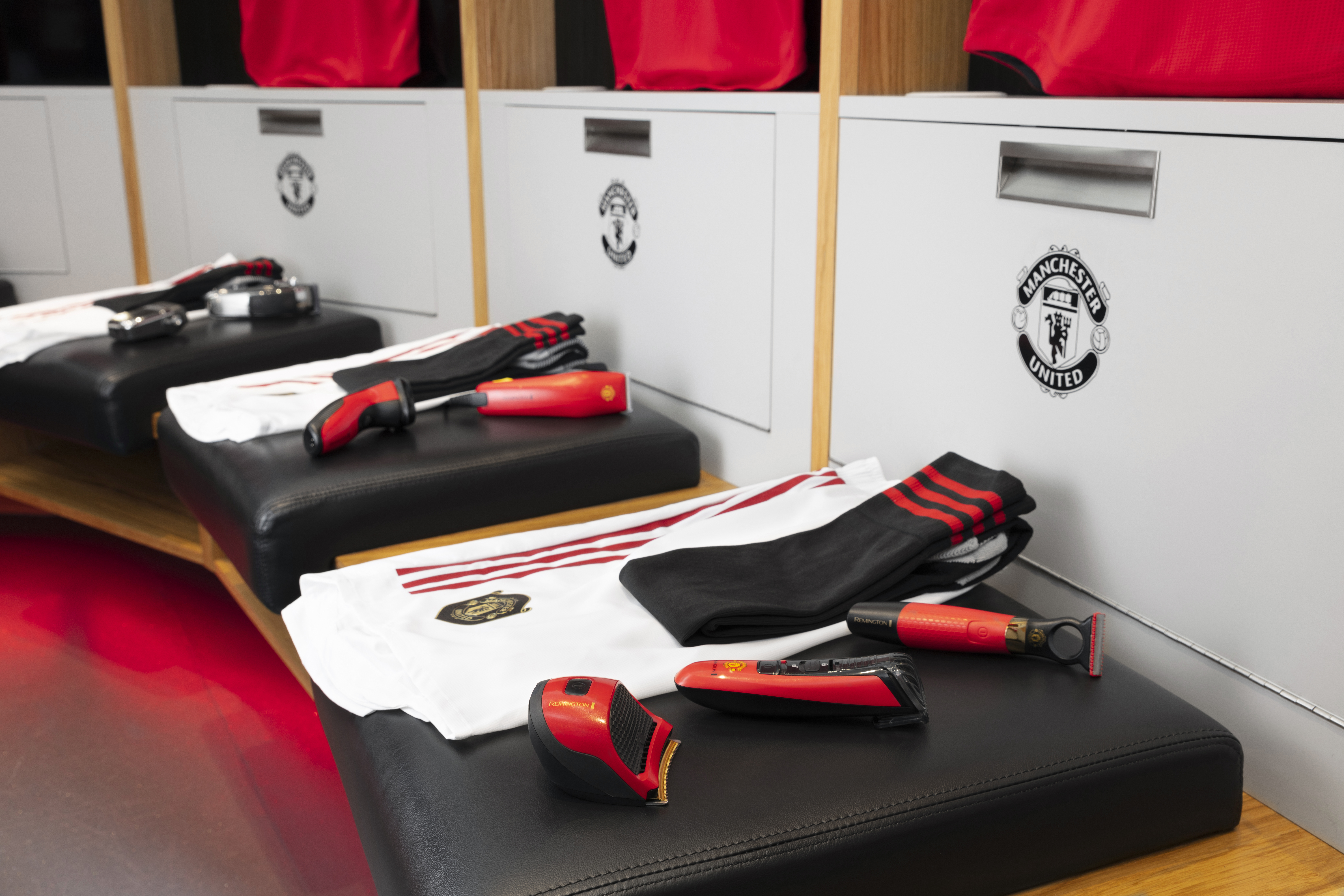 Remington lanza productos para el cuidado personal con el Manchester United