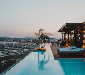 El hotel Aguas de Ibiza estrena Maymanta, el nuevo restaurante del chef Omar Malpartida