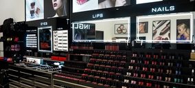 ‘Inglot’ focaliza su crecimiento en el córner shop