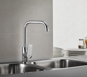 Gala lanza la grifería de cocina Lora