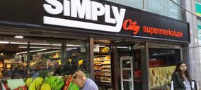 Auchan comienza el traspaso de los supermercados Simply adquiridos por Uvesco
