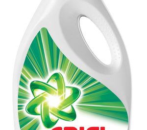 P&G apuesta por el plástico reciclado para Ariel y Lenor