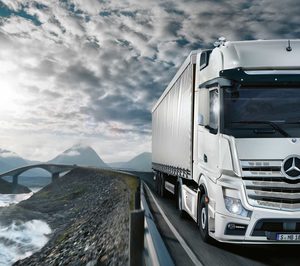 Mercedes-Benz Trucks se refuerza en Ourense y en Valencia