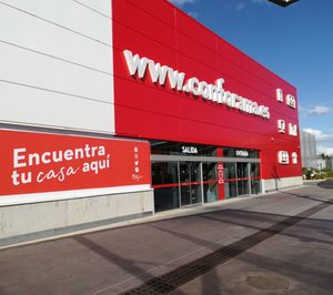 Conforama amplía la superficie de venta de su tienda en Málaga