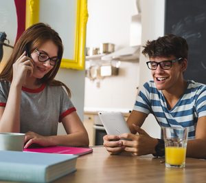 SPC presenta Lightyear, una nueva tablet juvenil