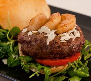 All 4 Food prepara una apertura emblemática de sus marcas SteakBurger y Ôven