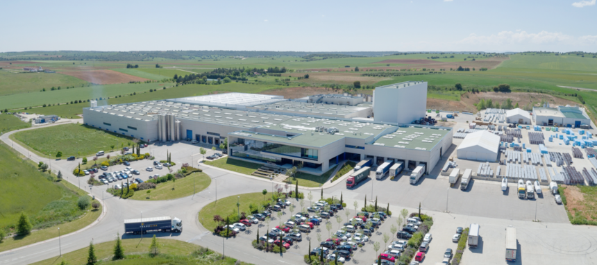 Danosa incorpora un checklist a sus servicios de puesta en obra en la edificación industrial