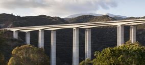 Ferrovial se desprende de la autopista malagueña Ausol y avanza en la venta de servicios