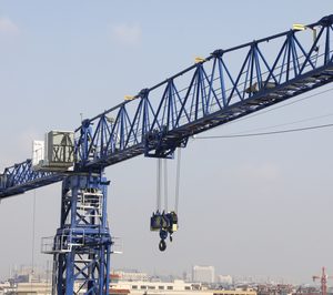 Comansa presenta una nueva grúa para cargas pesadas