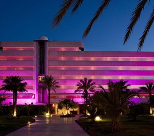 Un inversor británico compra El Hotel Pachá