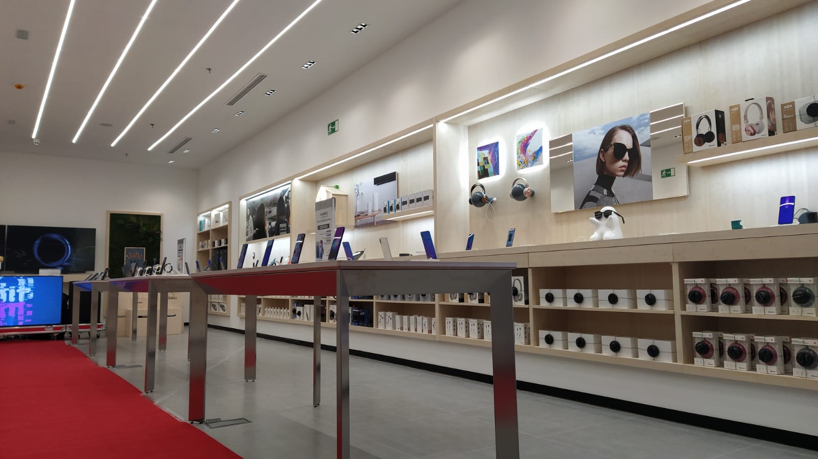 Huawei prepara su apertura en Barcelona