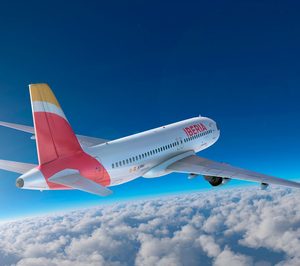 Iberia se distancia como líder de la carga aérea en España