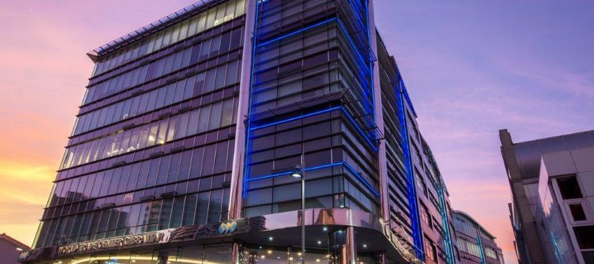 Kawneer equipa las fachadas del World Trade Center de Gibraltar