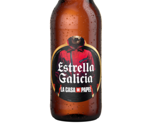 Estrella Galicia pone en el mercado 32 M de botellines de La Casa de Papel para siete países
