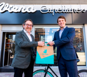 Viena Capellanes firma con Deliveroo