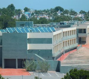 Makro firma como proveedor alimentario de referencia del grupo geriátrico Savia