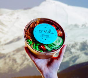 Mahalo Poké abre en Sierra Nevada y ampliará su red en Málaga