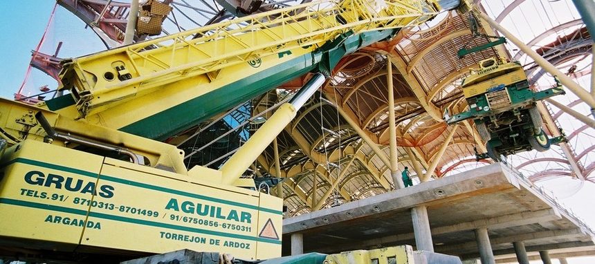 Grúas Aguilar sigue invirtiendo en la renovación de su parque de maquinaria