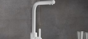 Gala presenta la nueva grifería de cocina Mena Plus