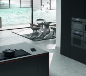 La placa de inducción KM 7897 FL de Miele, oro en los iF Product Design Awards