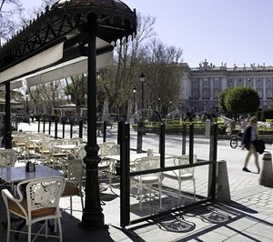 El Café de Oriente reabre con servicio de terraza y take away