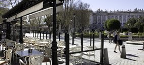 El Café de Oriente reabre con servicio de terraza y take away