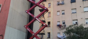 Mateco trabaja en el mantenimiento del monumento barcelonés Balanza Romana
