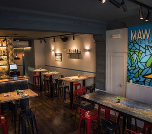 Mawey abre parcialmente la sala de sus taquerías