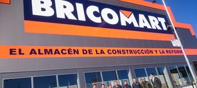 Bricomart estrena tienda y ultima otra