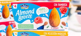 CLUN amplía Almond Breeze con yogures vegetales con trocitos